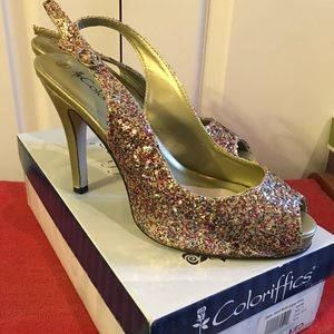 Background is Gold but flickers of all different Colours